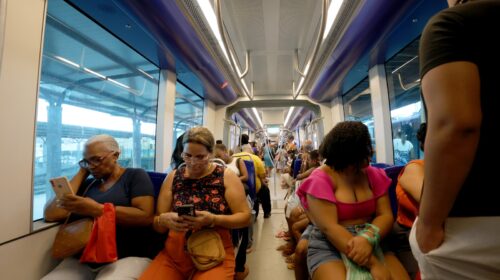 Com mais de 300 mil passageiros transportados, VLT de Salvador e RMS completa 100 dias de operação assistida