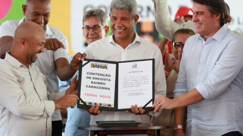 Terra Nova recebe equipamentos agrícolas e tem obra de encosta autorizada
